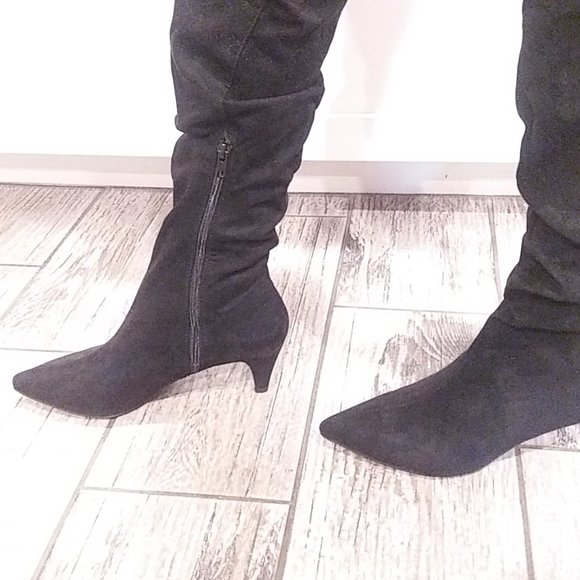 Women's Slouchy Boots With Pointy Toe - Color Black - Picture 7 of 16